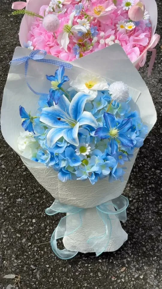 Bó hoa sáp ly xanh